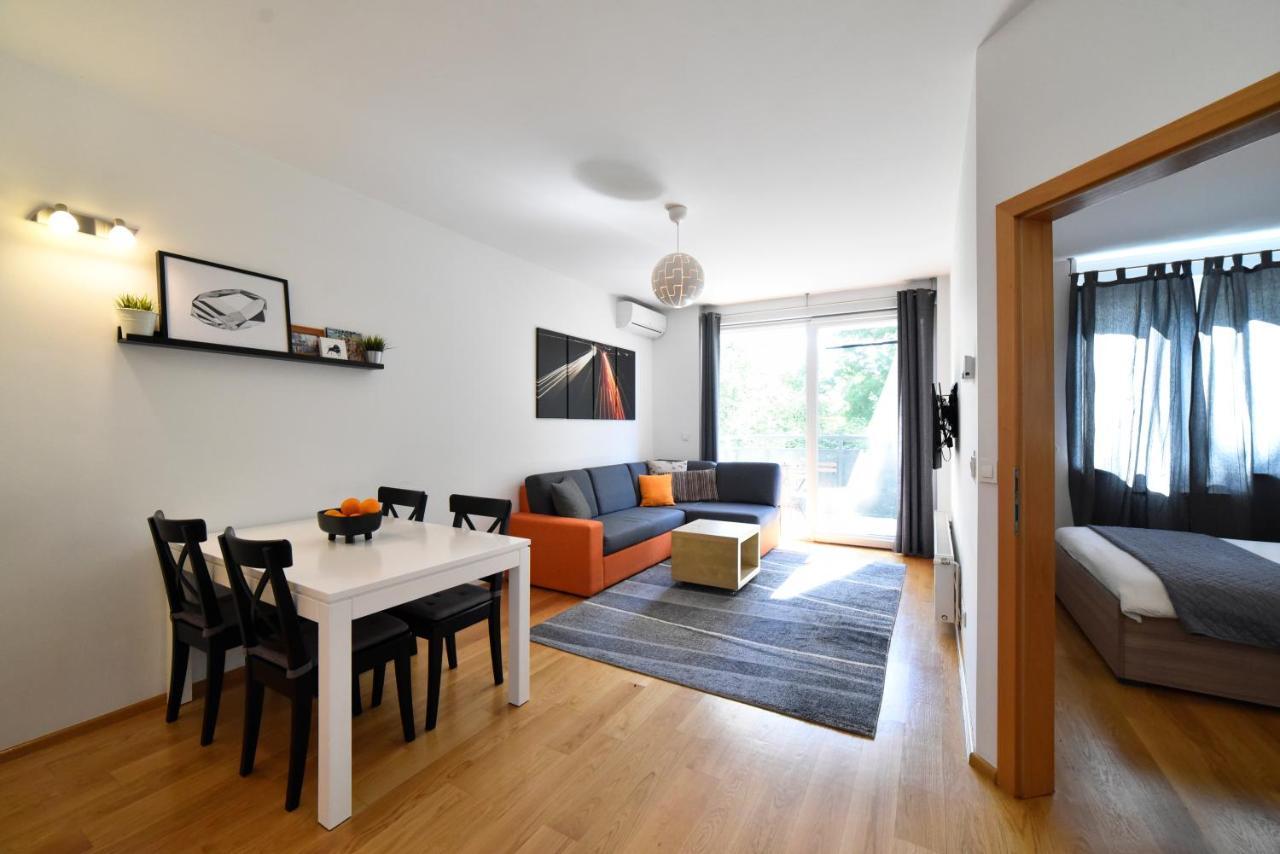 Block Apartment Park With Private Garage Parking Zagabria Esterno foto
